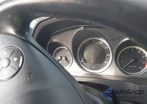 2010 Mercedes-Benz C 300 Luxury 4Matic/Sport 4Matic из США, поврежденный, VIN WDDGF8BB2AF503737